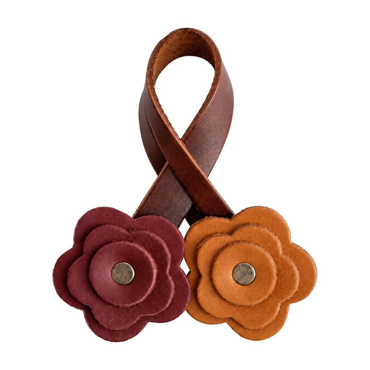 Bloomy – Bijou de sac fleur en cuir